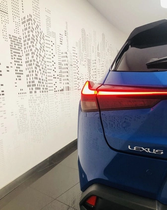 Lexus UX cena 205900 przebieg: 18000, rok produkcji 2022 z Ciężkowice małe 596